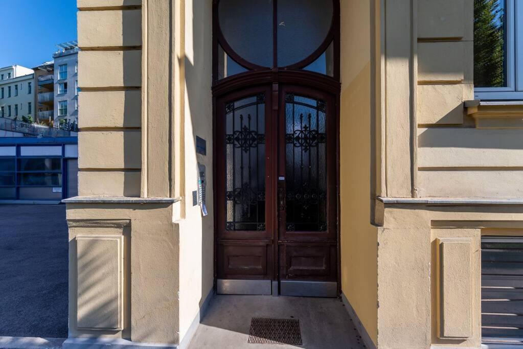 Apartamento Neat 1Br Duplex By Metro And Center By Hm Viena Exterior foto